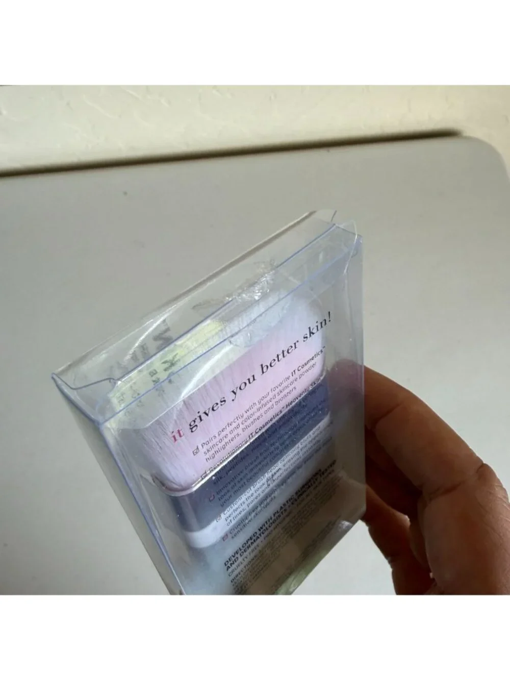 Open Box IT Cosmetics Heavenly Skin One-Sweep Wonder Makeup Brush No 705